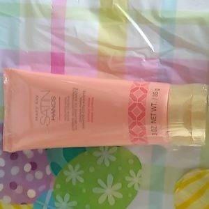 Satin Hand lotion